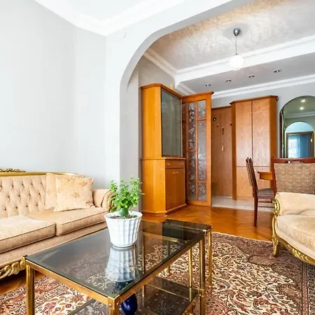 Daire Captivating And Flat Near Osmanbey Metro With Balcony In Sisli